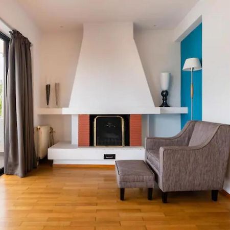Βright Walled Designed Apt In Glyfada Center 雅典 外观 照片