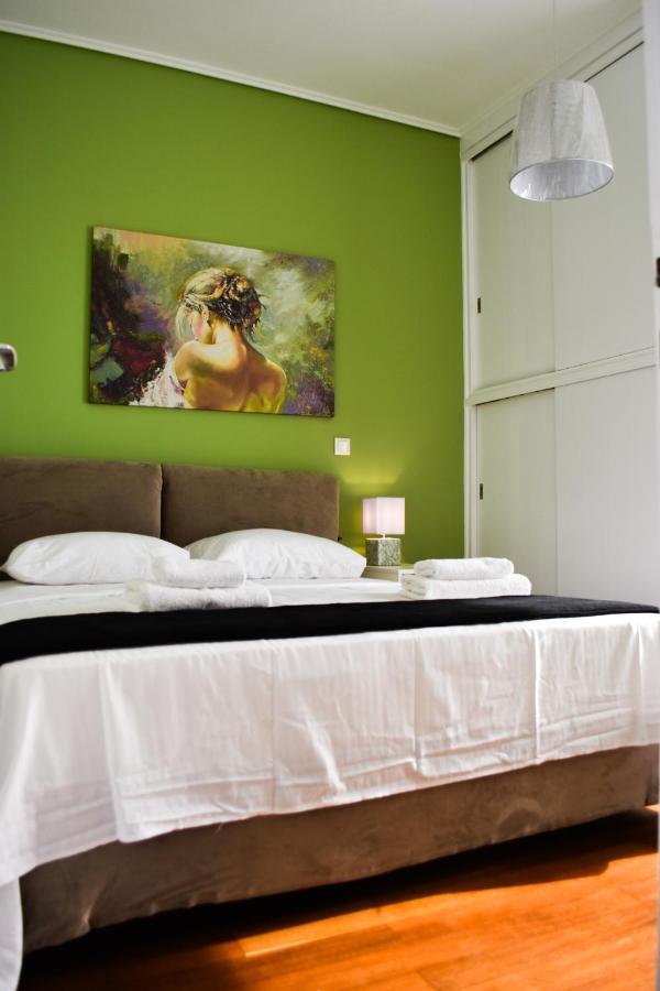 Βright Walled Designed Apt In Glyfada Center 雅典 外观 照片
