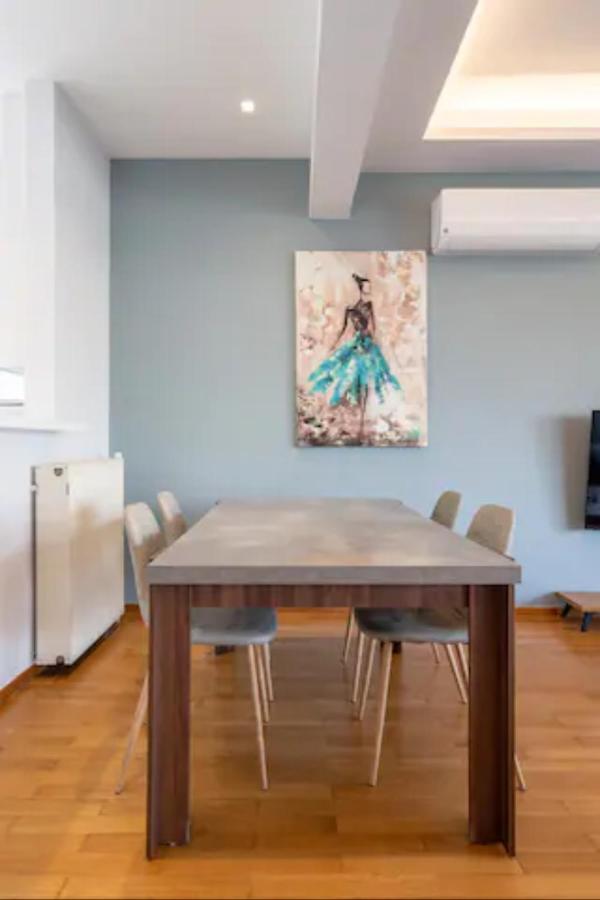 Βright Walled Designed Apt In Glyfada Center 雅典 外观 照片